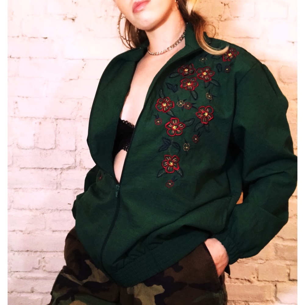 🌺VINTAGE EMBROIDERY WINDBREAKER ✨